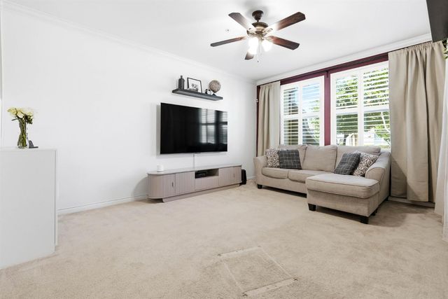 8398 Crystal Walk Cir, Elk Grove, CA 95758