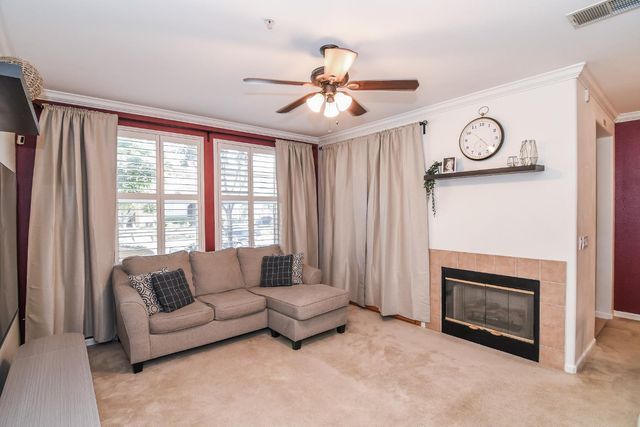 8398 Crystal Walk Cir, Elk Grove, CA 95758