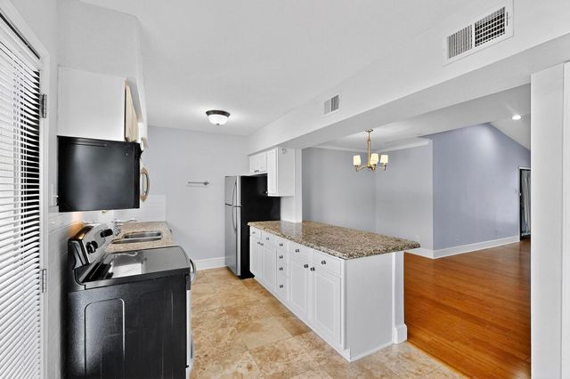7736 Meadow Road 203, Dallas, TX 75230