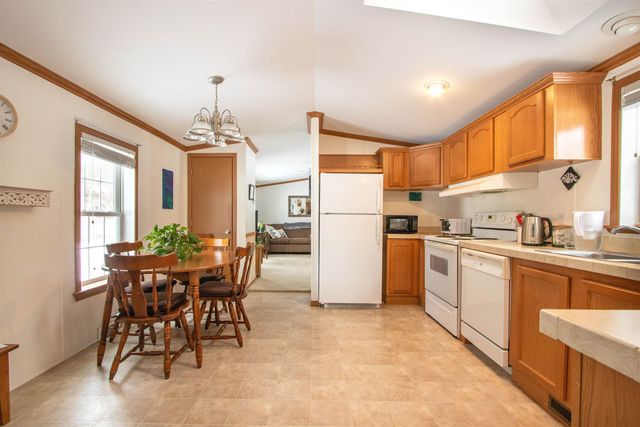 83 Bluebird Lane, Lyndon, VT 05851