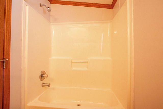 83 Bluebird Lane, Lyndon, VT 05851