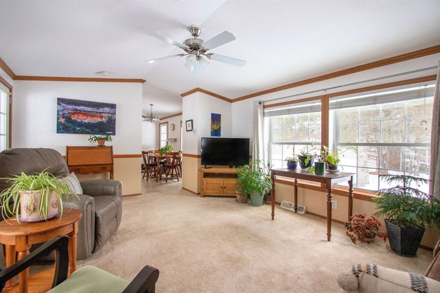 83 Bluebird Lane, Lyndon, VT 05851