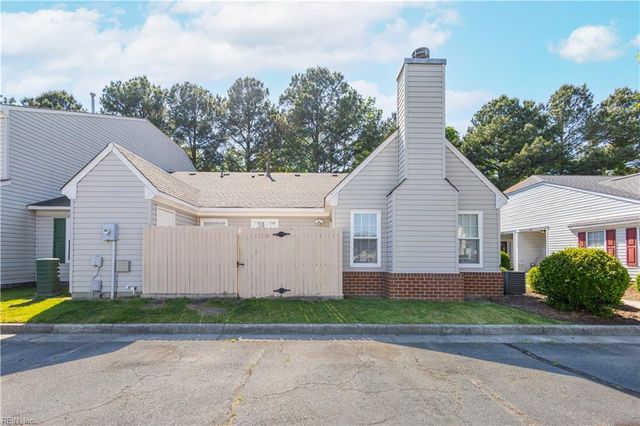 3010 Trappers RN, Chesapeake, VA 23321