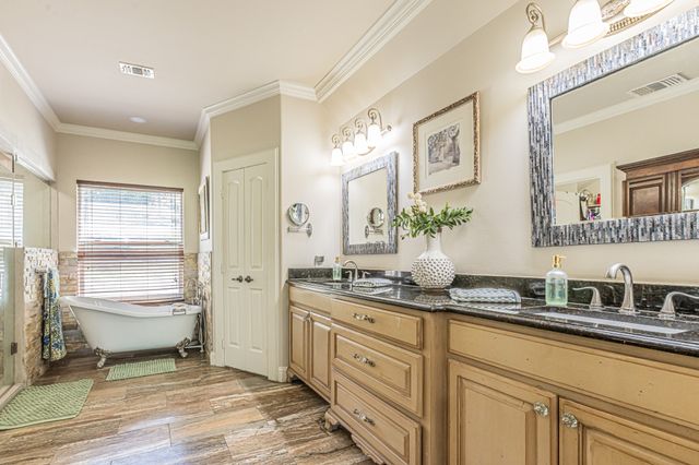 616 Frontier Court, Colleyville, TX 76034