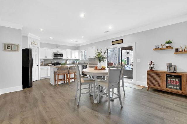 1760 Shire Village Drive, Sugar Hill, GA 30518