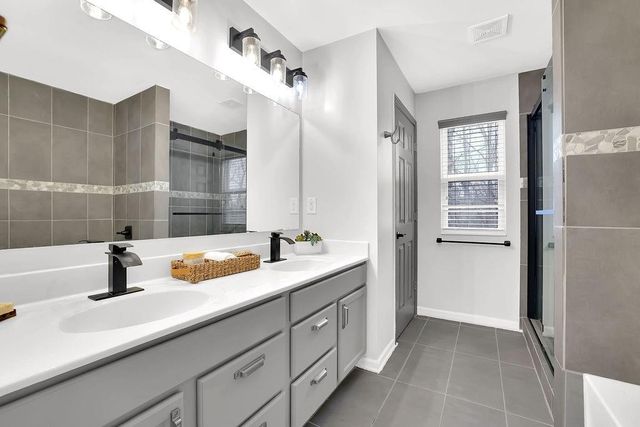 1760 Shire Village Drive, Sugar Hill, GA 30518