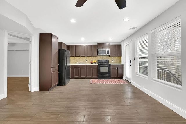 1760 Shire Village Drive, Sugar Hill, GA 30518