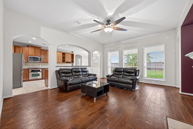 5215 Field Briar Lane, Sugar Land, TX 77479