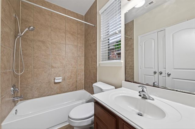 5215 Field Briar Lane, Sugar Land, TX 77479