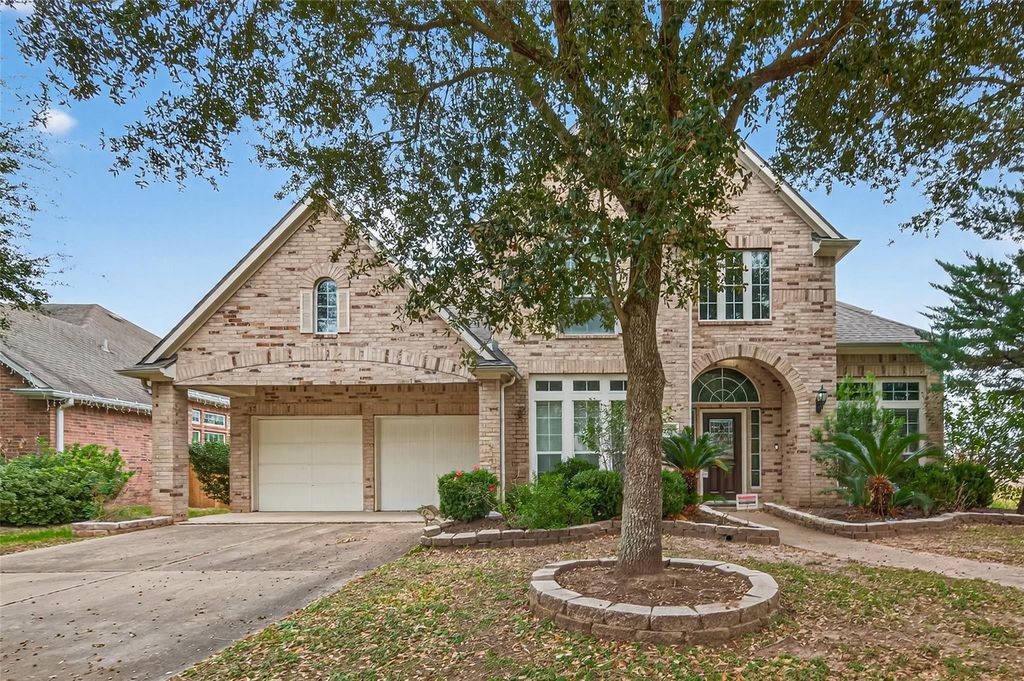 5215 Field Briar Lane, Sugar Land, TX 77479