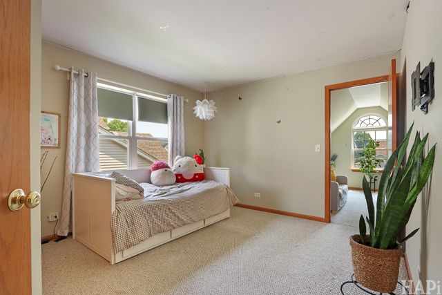 1999 W Windsor Drive, Round Lake, IL 60073