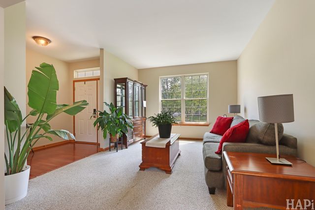 1999 W Windsor Drive, Round Lake, IL 60073
