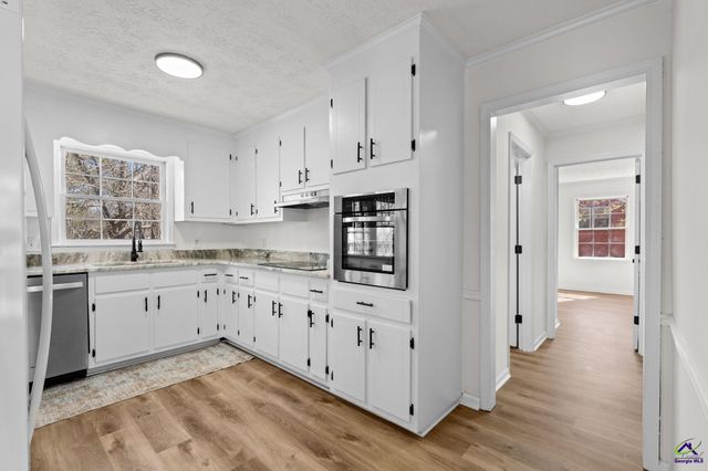 6806 Bay Point Drive, Macon, GA 31220