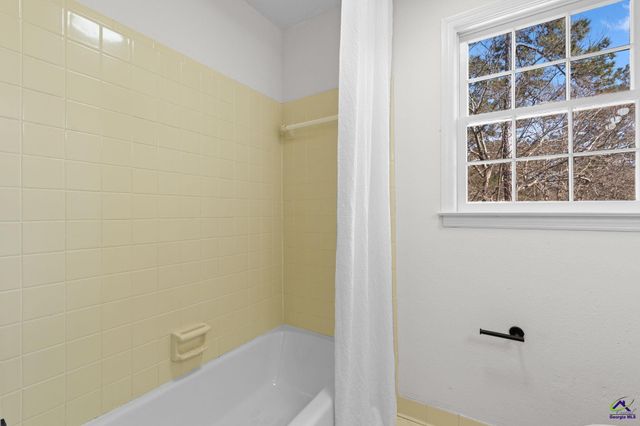 6806 Bay Point Drive, Macon, GA 31220