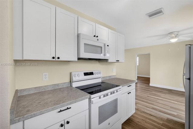 560 W 34th Street, Riviera Beach, FL 33404