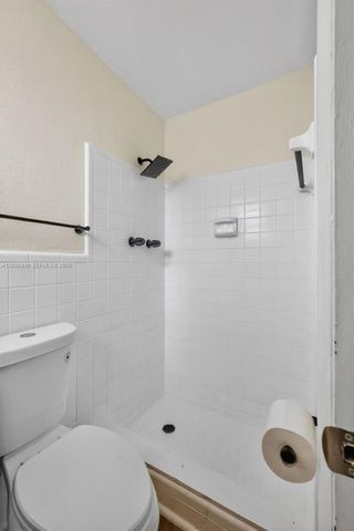 560 W 34th Street, Riviera Beach, FL 33404