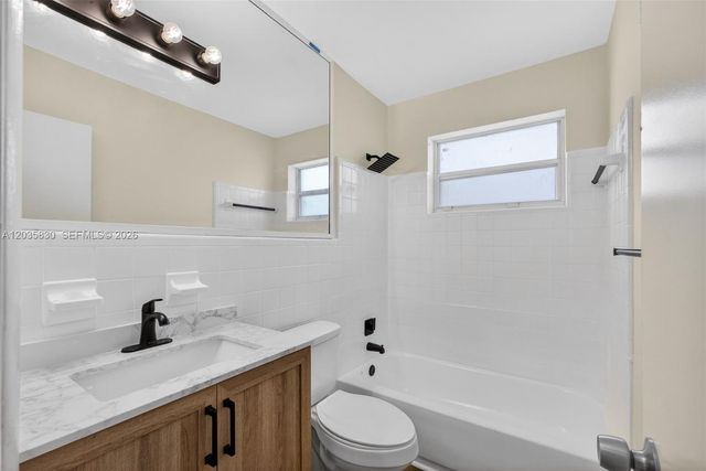 560 W 34th Street, Riviera Beach, FL 33404
