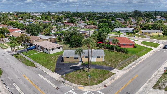 560 W 34th Street, Riviera Beach, FL 33404