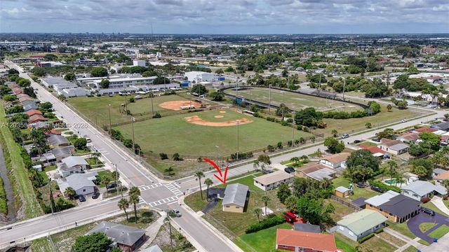 560 W 34th Street, Riviera Beach, FL 33404