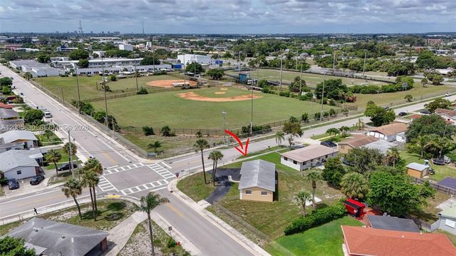 560 W 34th Street, Riviera Beach, FL 33404