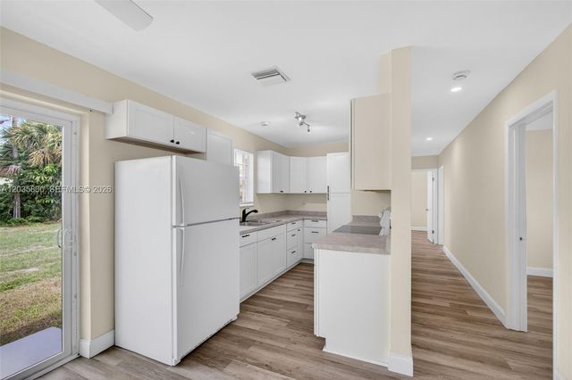 560 W 34th Street, Riviera Beach, FL 33404