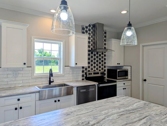 1345 Hale RD NE, Check, VA 24072