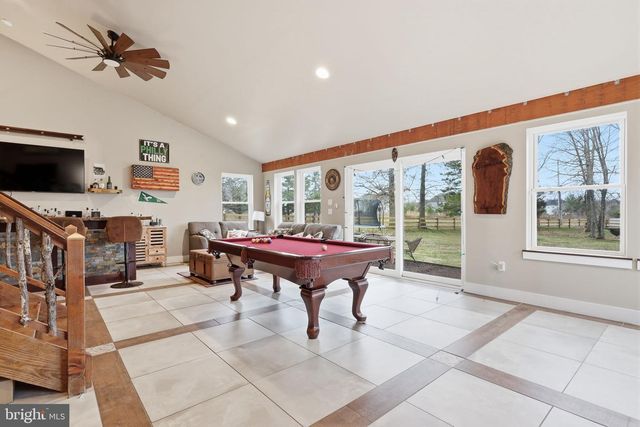 3852 DARK HOLLOW RD, Furlong, PA 18925