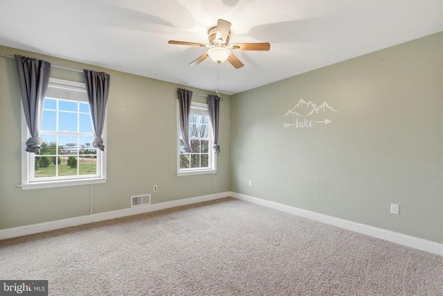 3852 DARK HOLLOW RD, Furlong, PA 18925