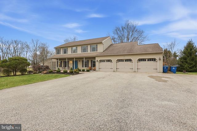 3852 DARK HOLLOW RD, Furlong, PA 18925