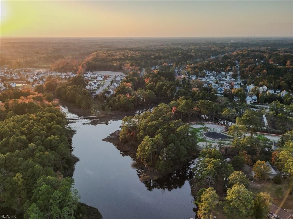 1916 McCoy Rd, Chesapeake, VA 23323