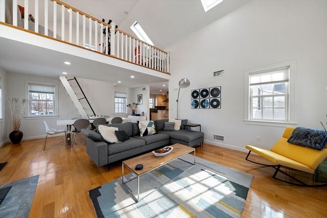 25 Clyde Street 1, Somerville, MA 02145