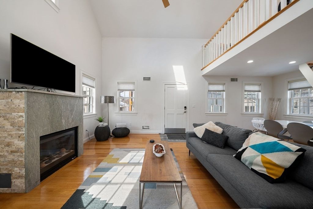25 Clyde Street 1, Somerville, MA 02145