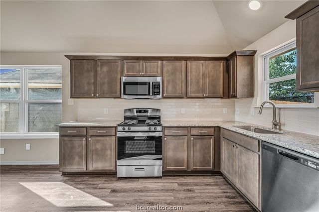 2766 Messenger Way, Bryan, TX 77803