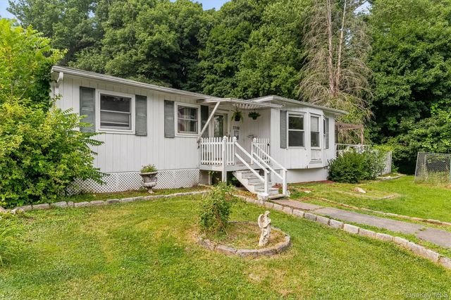 2296 Crompond Road, Cortlandt Manor, NY 10567