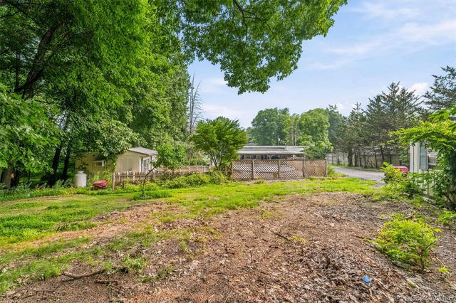 2296 Crompond Road, Cortlandt Manor, NY 10567