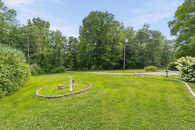 2296 Crompond Road, Cortlandt Manor, NY 10567