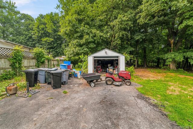 2296 Crompond Road, Cortlandt Manor, NY 10567