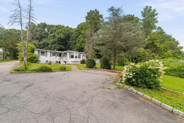 2296 Crompond Road, Cortlandt Manor, NY 10567