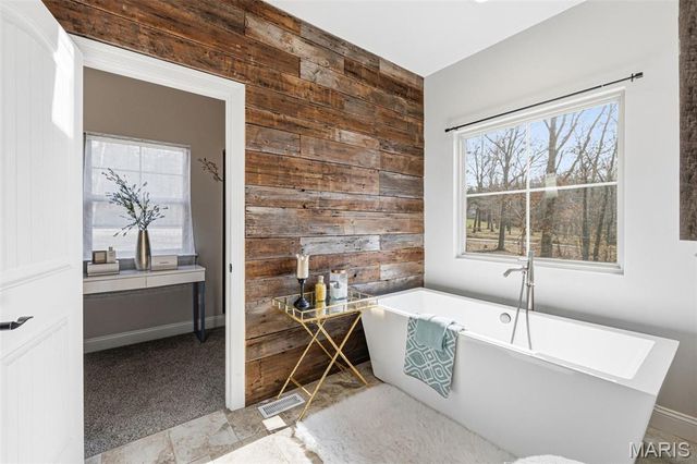 5803 Forest Drive, Hillsboro, MO 63050