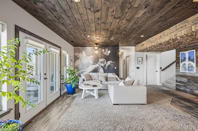 5803 Forest Drive, Hillsboro, MO 63050