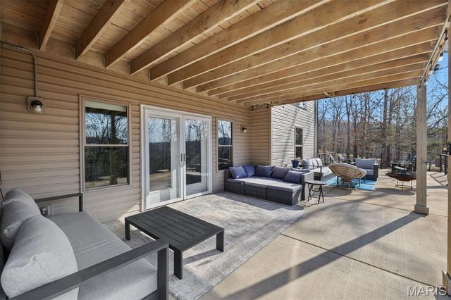 5803 Forest Drive, Hillsboro, MO 63050