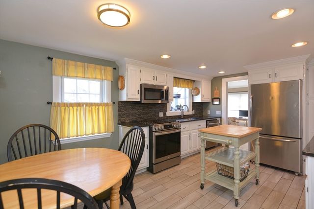 23 Wayne St, Haverhill, MA 01835