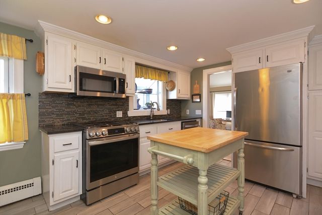 23 Wayne St, Haverhill, MA 01835