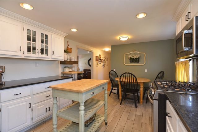 23 Wayne St, Haverhill, MA 01835