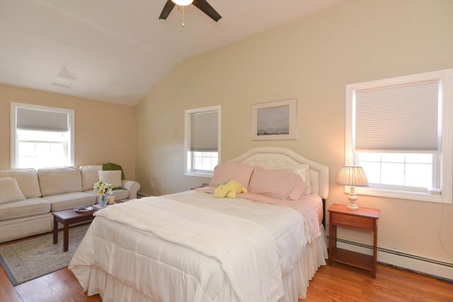 23 Wayne St, Haverhill, MA 01835