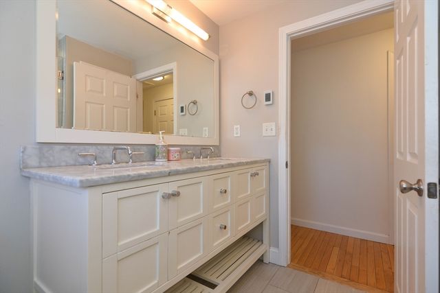 23 Wayne St, Haverhill, MA 01835