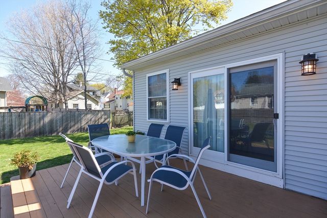 23 Wayne St, Haverhill, MA 01835