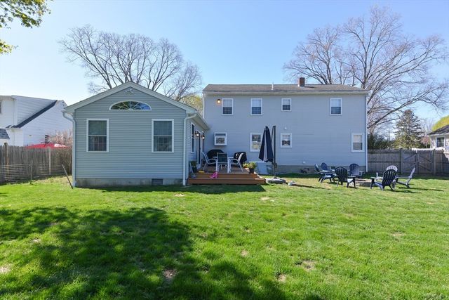 23 Wayne St, Haverhill, MA 01835