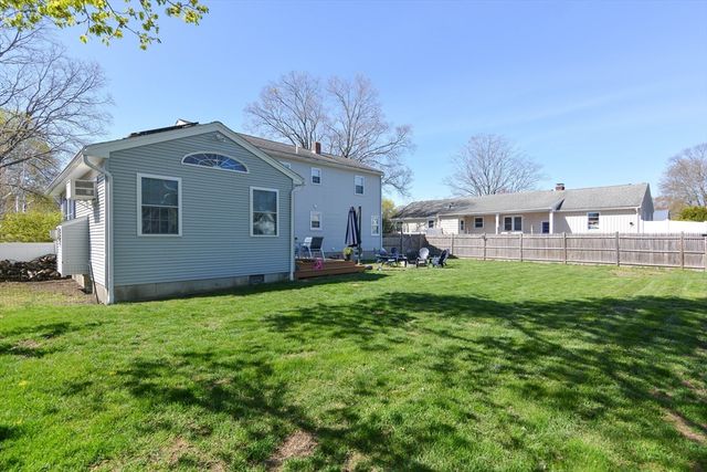 23 Wayne St, Haverhill, MA 01835