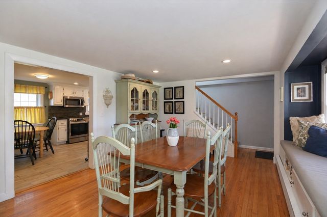 23 Wayne St, Haverhill, MA 01835
